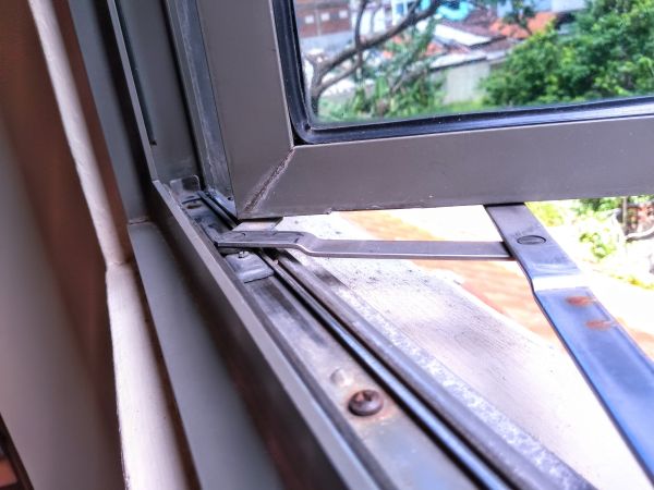 Cost of Hinged Window Replacement in Carlsbad